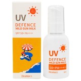 Освежающее солнцезащитное молочко с ромашкой Deoproce UV Defence Mild Sun Milk SPF50+ PA++++ 55 мл